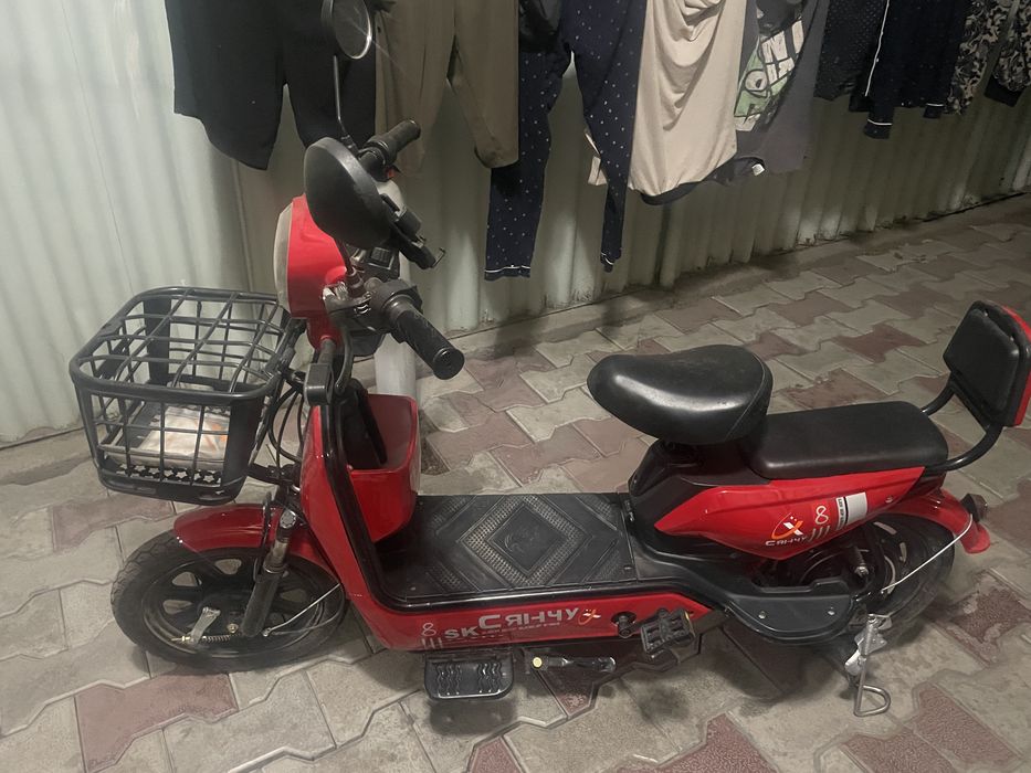 Продам скутэт sk8