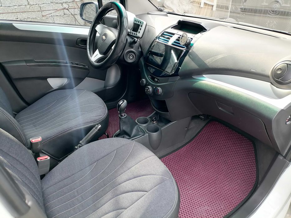 Продаётся Spark 2012 года 3 позиции