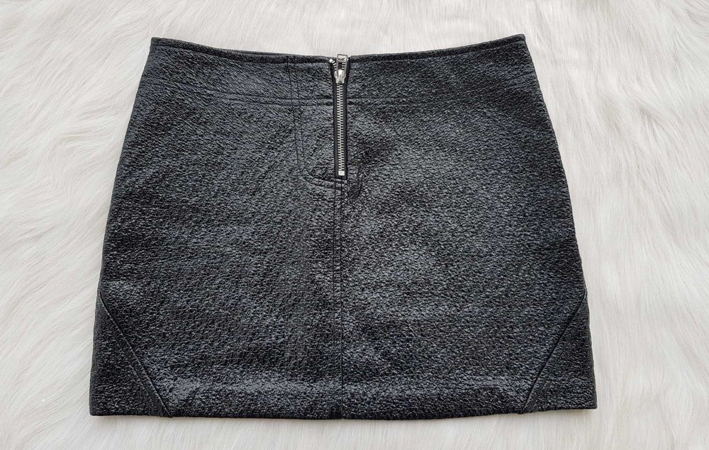 Кожена пола ZARA размер S