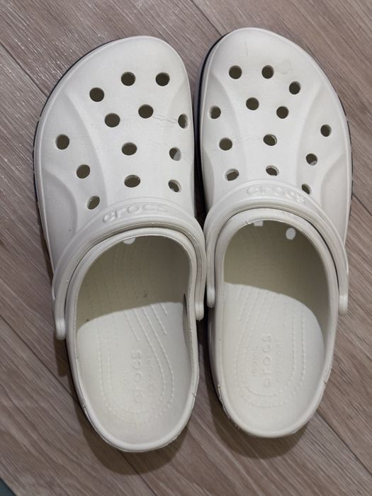 Белые CROCS за 200.000 сум