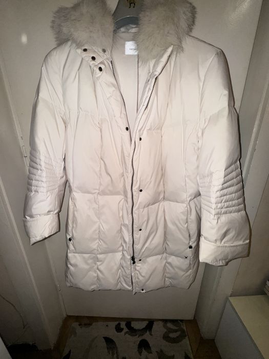 Geacă Damă alba treisferturi, puf de gasca, cu gluga