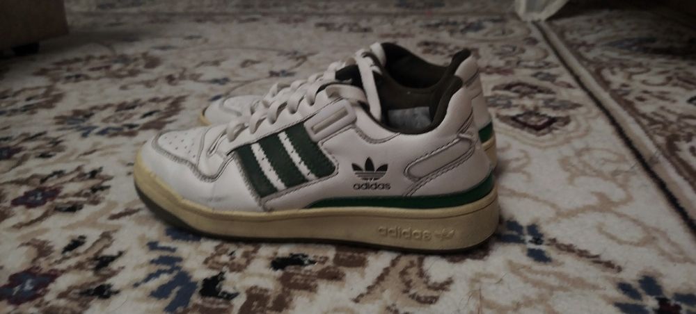 Продаю кроссовки Adidas Forum 84 Low