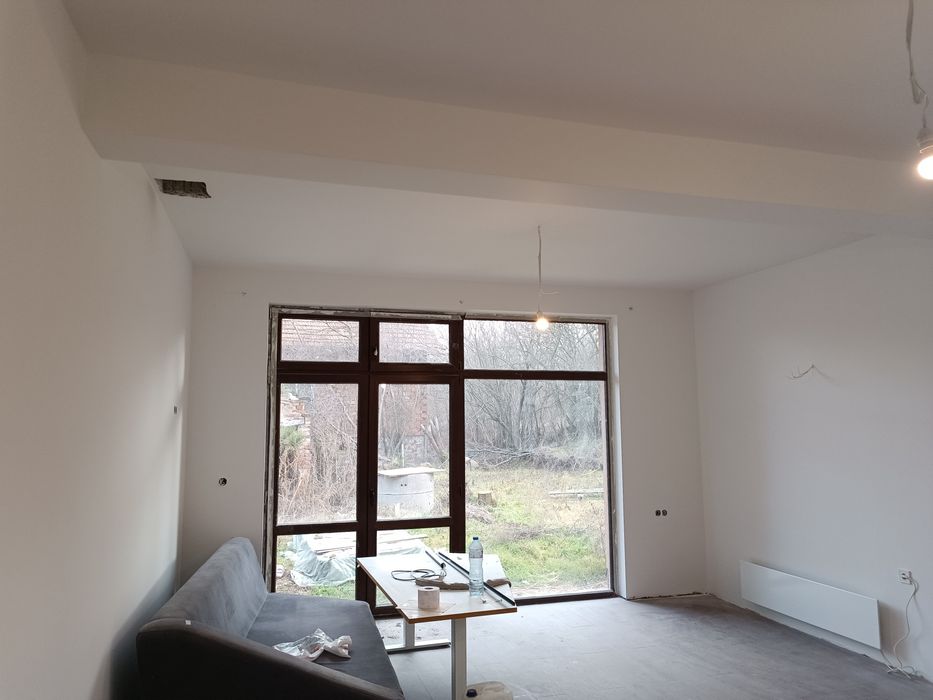 Боядисване, декоративни мазилки, фина шпакловка и всякакви корекции