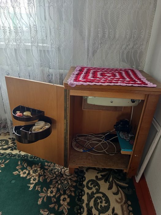 Старинная швейная машина