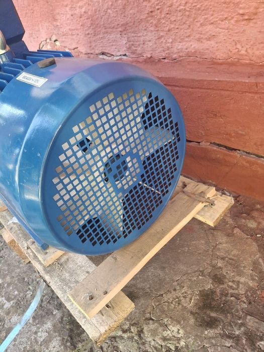 Motoare electrice 11kw x 1000 Rpm,  nou