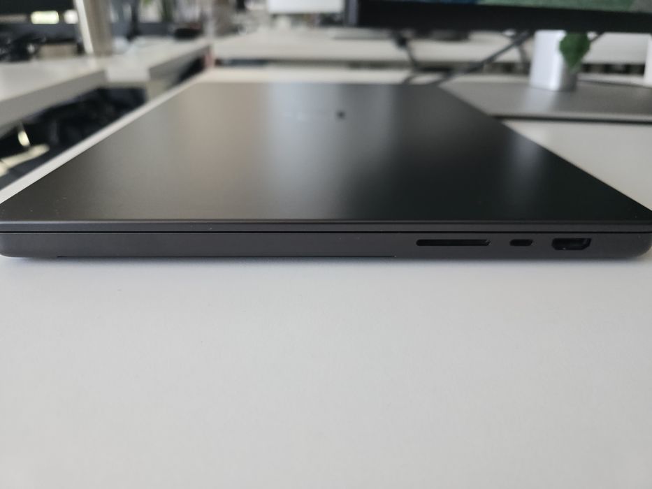 Apple MacBook Pro 16" M3 Pro 18GB RAM 512GB SSD, Space Black