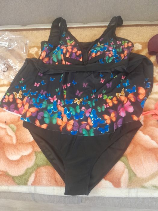 Продам купальник