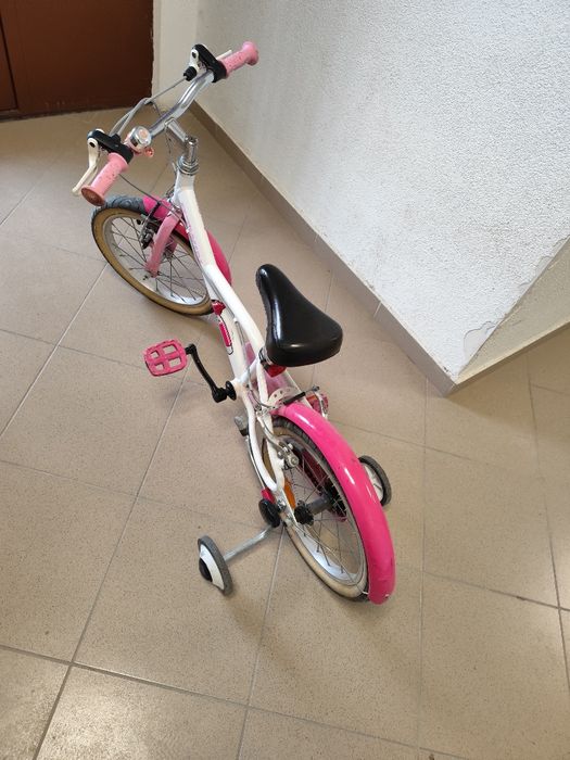 Продавам детско колело за момиченце