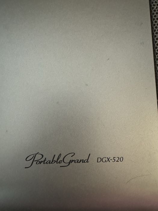 Продам синтезатор