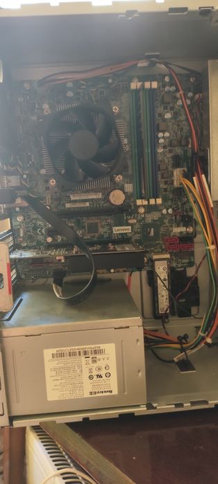 Готов компютър за работа и леки игри + Монитор + Безжична клавиатур