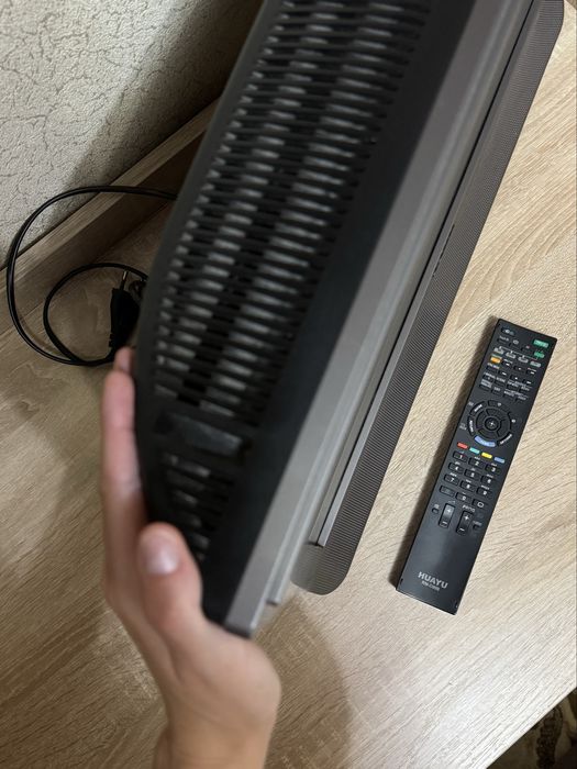 Телевизор Sony Bravia 23дюйма