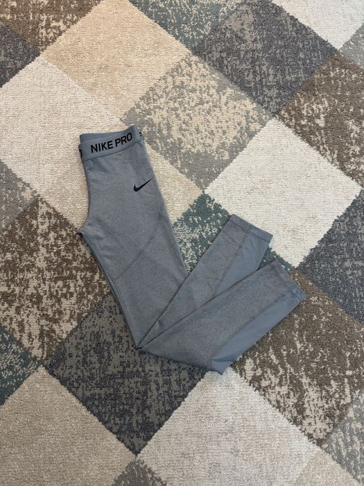 Дамски клин Nike Pro