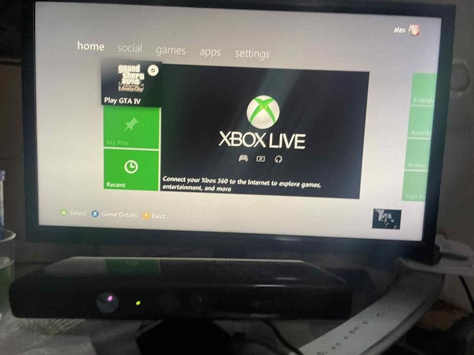 Xbox 360 în stare perfectă de funcționare + accesorii