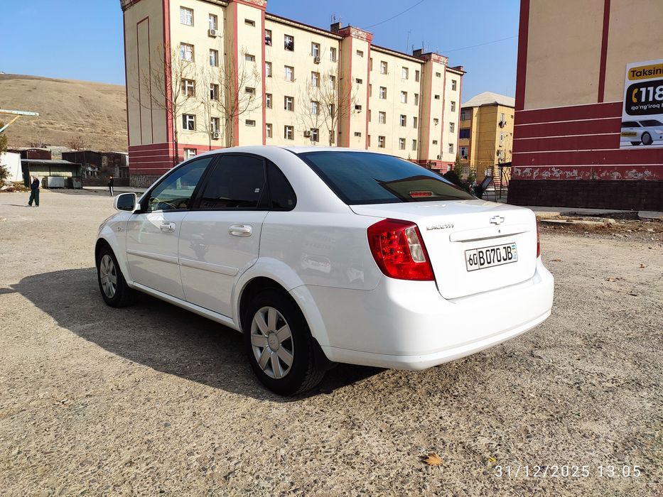 Avtomobil sotiladi halol va yangidek