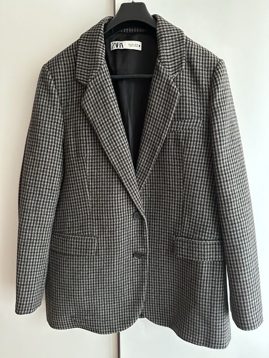 Сако с вълна на Zara