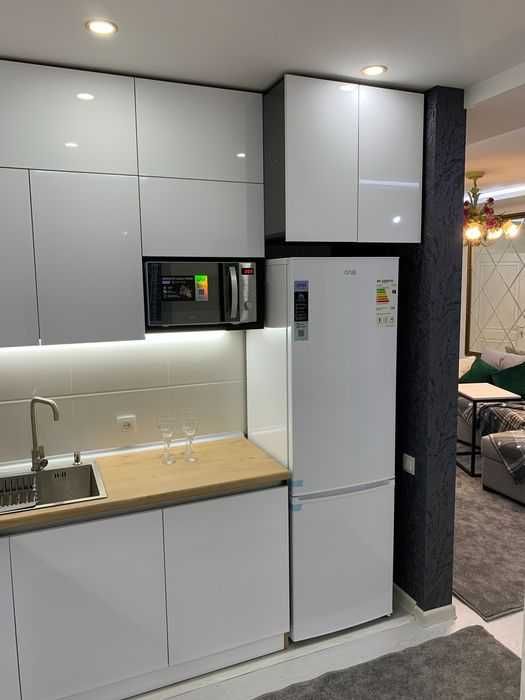 (335) Сдам 2-комн. 2 из 9 Электроаппарат (рынок Рисовый)