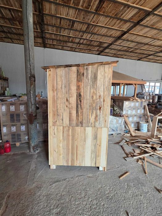 Туалет деревянный