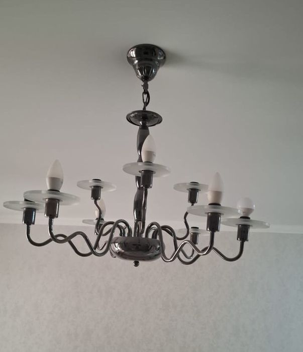 Продам     люстру