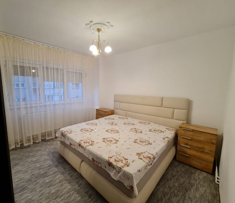 Inchiriez apartament 2 camere decomandat Vlaicu-Lebada