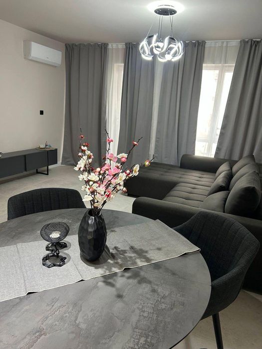 Дава се под наем Двустаен апартамент в Варна, Възраждане 1 - 65 кв.м за 598.23 € - Снимка #1