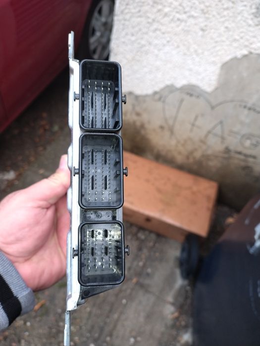 Vând calculator Duster 2