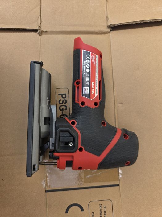 Fierăstrău pendular Milwaukee M12 FJS / original, nou