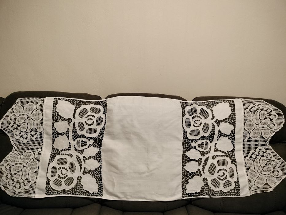 Broderie manuala stare foarte buna