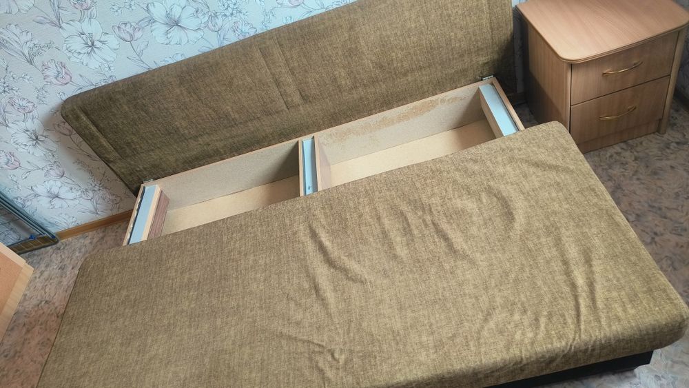 Диван книжка продам срочно