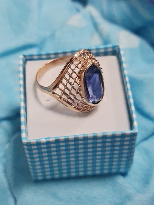 Золотое сапфировое кольцо 583 пробы