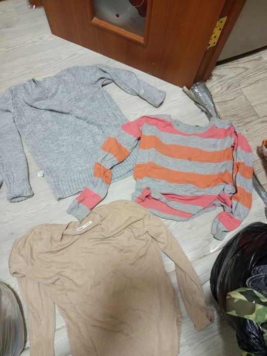 Отдам вещи за вкусняшки