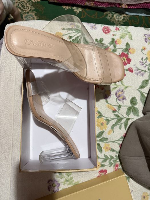 Продам летнюю обувь (босоножки)