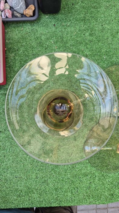 Vas de sticla Martini pentru cocktail si aranjamente florale