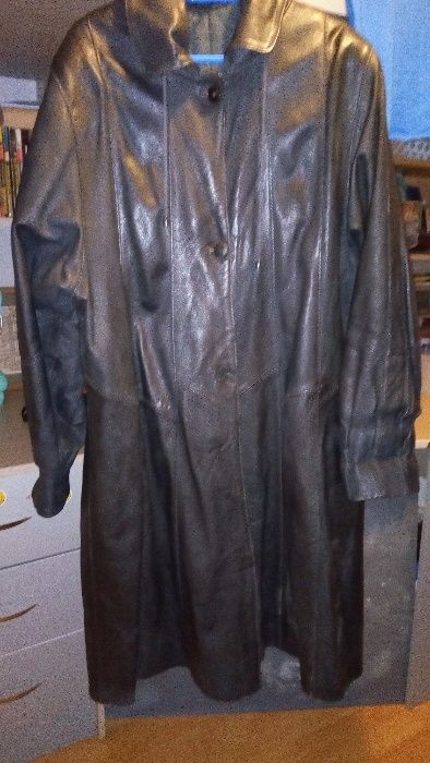 Haina lunga din piele