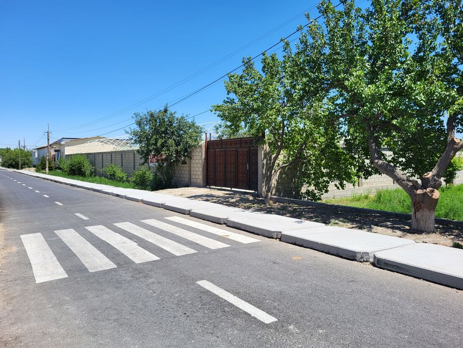 Бино  сотилади угловой