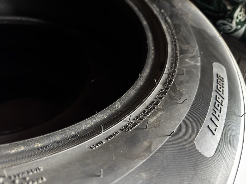 Шины зимние 265/65/17  Новые