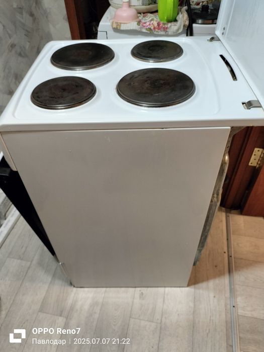 Продам кухонную плиту HANSA