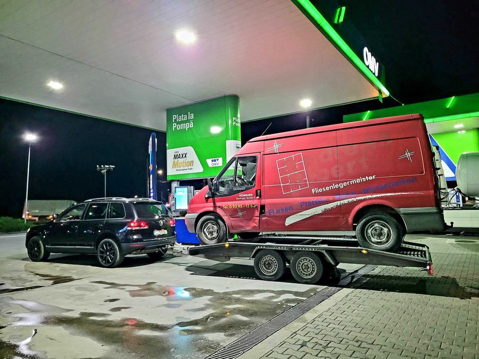Tractari auto Cluj Napoca non-stop / Transport platforma / Remorcare