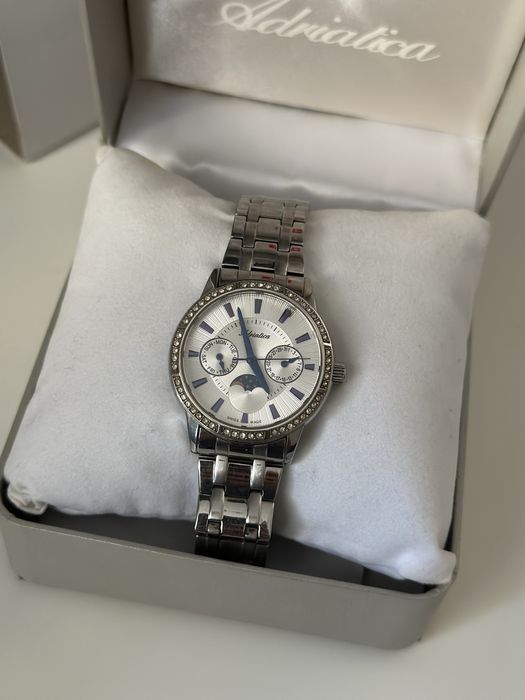 Швейцарские часы Adriatica