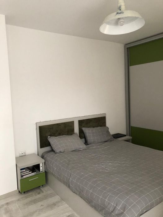 Vând apartament  2 camere semidecomandate