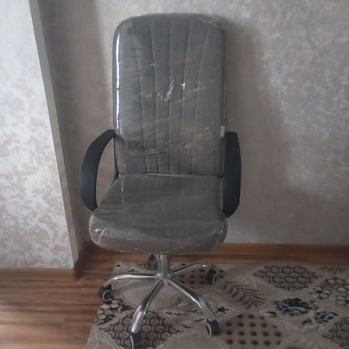 Продается офисное кресло