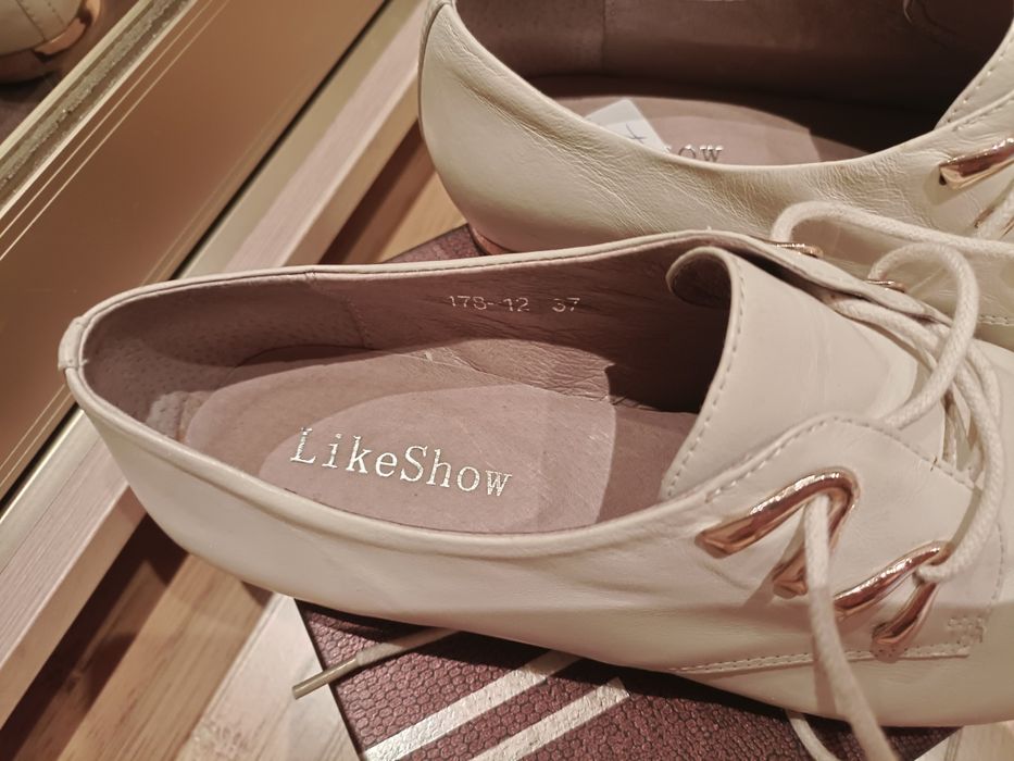 Продажа обуви из кожи