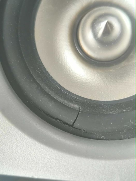 Vand sateliti Logitech Z5500, z2300 si X-530 (doar 100 lei tot pachetul)