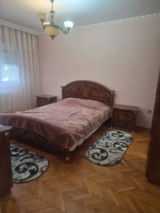 Inchiriez apartament