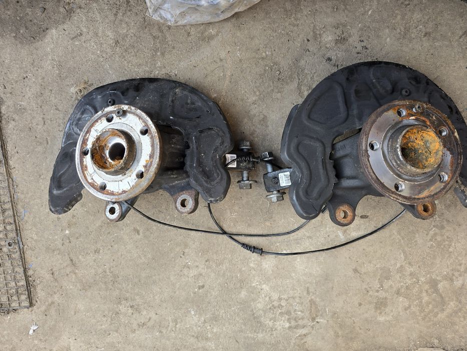 Fuzeta fata mercedes w447 2.0 2.2d 4x2 impecabile fara defecte