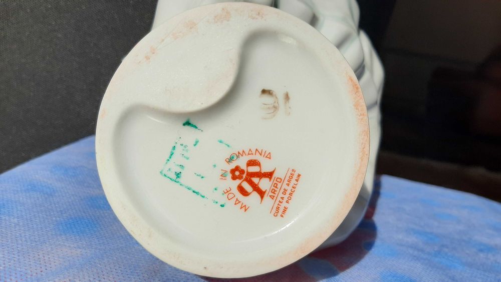 Figurine decorative-3 tipuri diferite,portelan, manual, inscriptionate