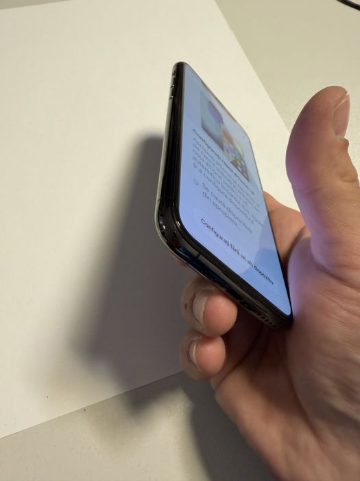 iphone 11 pro pentru piese sau recarosare