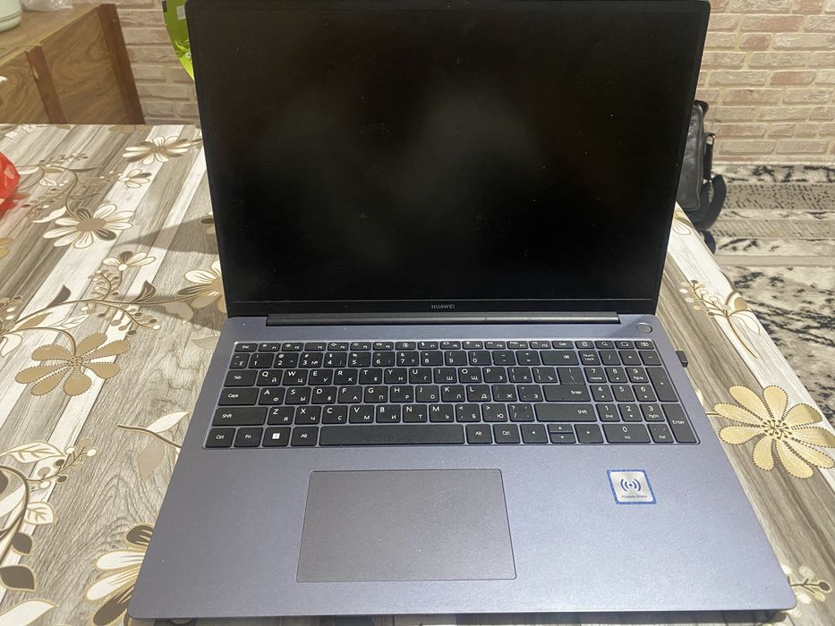 xuawei matebook d16