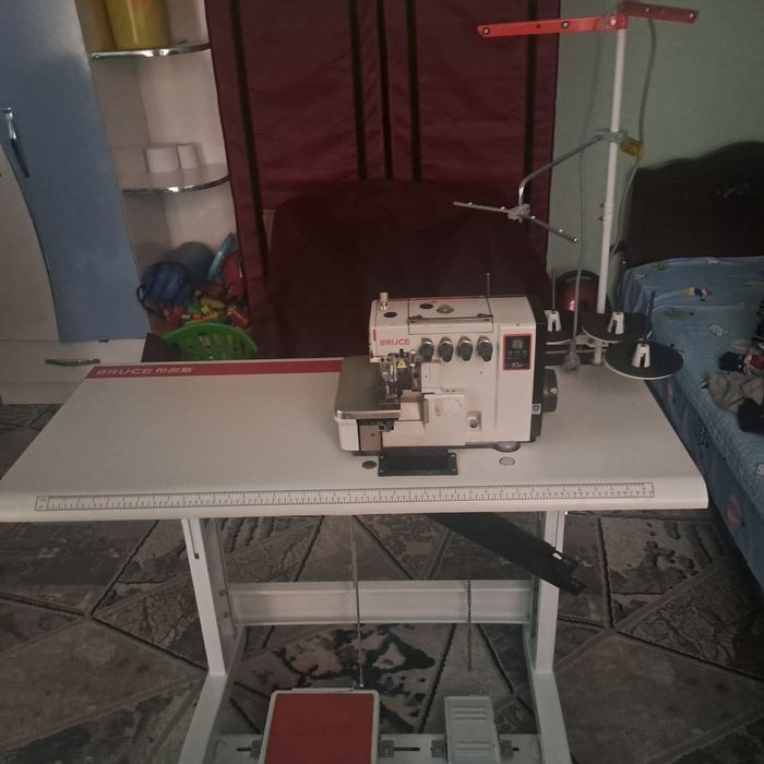 Tkuv mashinasi BRUCE