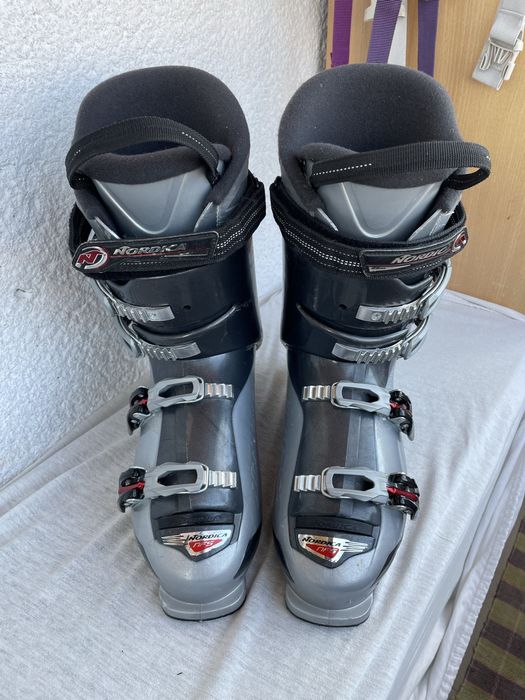 Clapari schiuri marime 28 nr 43 nordica cruise