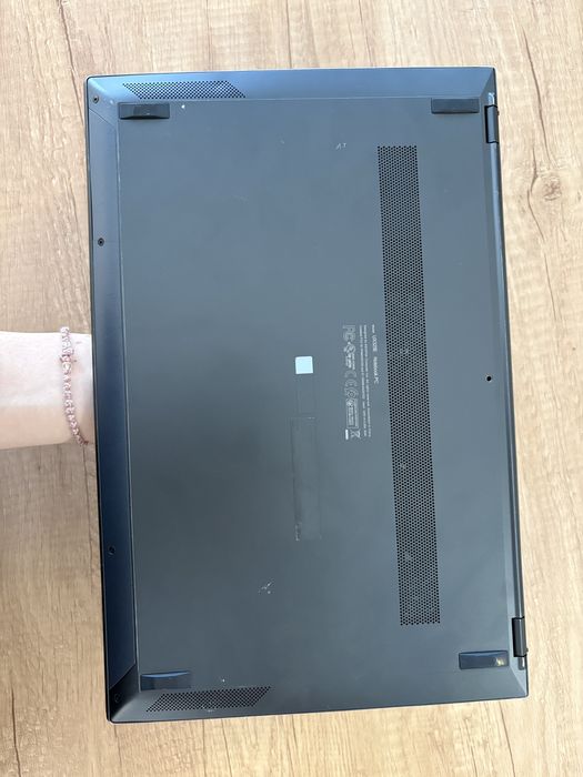 ASUS ZenBook 13 OLED